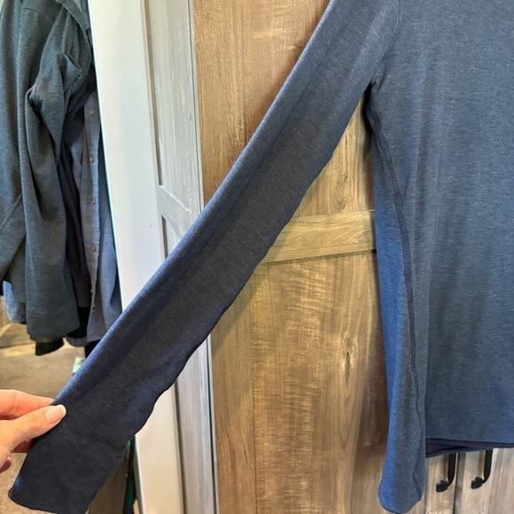 Lululemon Every Yogi Long Sleeve Womens Size M Top Blue White - Picture 10 of 15